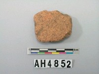 藏品(紅色夾砂陶片)的圖片